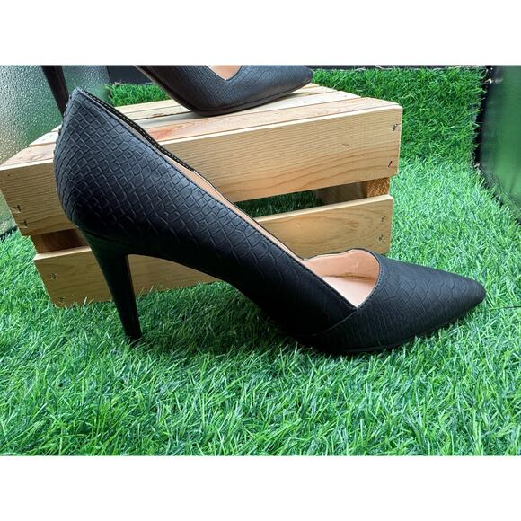 Bar III Joella 2 Heels- Black-Size 11W - Picture 3 of 10